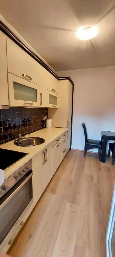Bright & Lovely Apartment In The City Center Prishtinë Luaran gambar