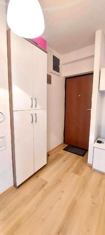 Bright & Lovely Apartment In The City Center Prishtinë Luaran gambar